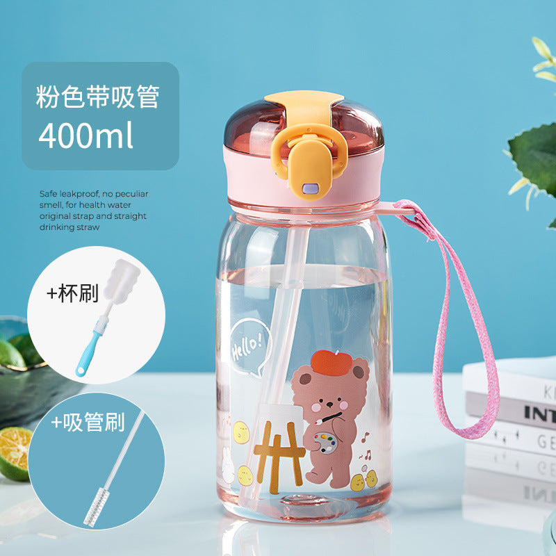夏季卡通可爱小熊儿童塑料水杯 小学生便携提绳弹跳盖吸管杯 Summer Cute Cartoon Bear Children's Plastic Water Cup—Portable Strap, Bounce-Top, and Straw Cup for Elementary School Students