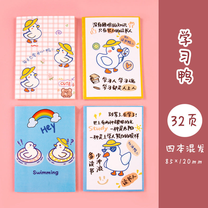 32P韩版可爱迷你记事本卡通动物圣诞款口袋笔记小本子小礼物奖品 32-Page Cute Mini Notebook: Cartoon Animals Christmas Edition—Pocket-Sized Notebook, Small Gift, or Prize