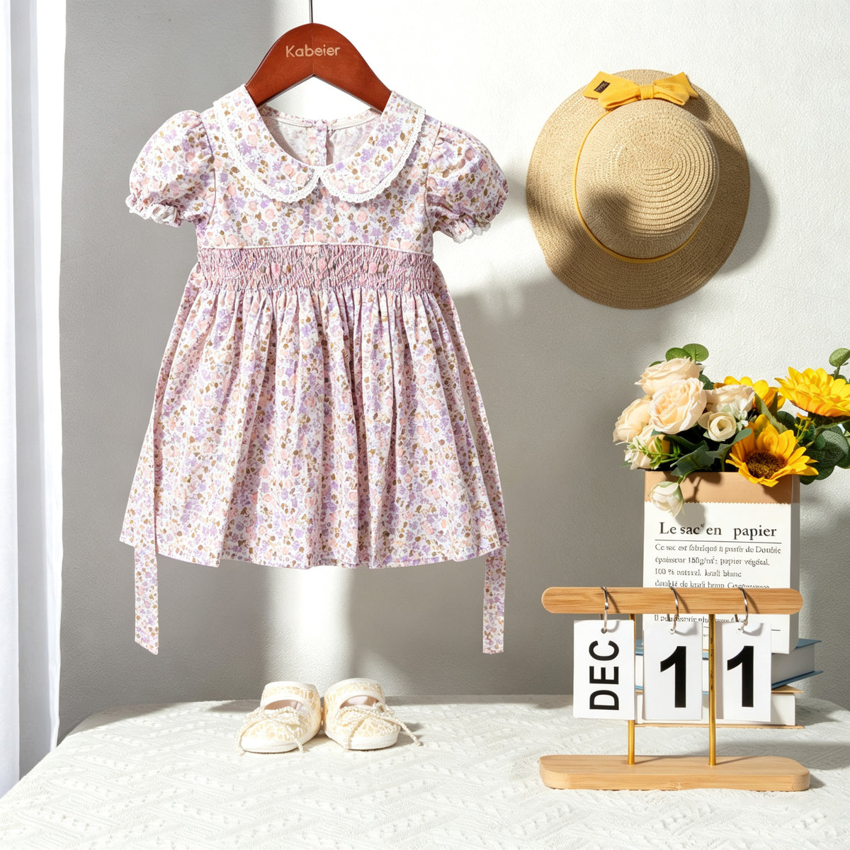 手工打揽碎花刺绣娃娃领女童短袖连衣裙田园清新公主裙Hand-Embroidered Floral Doll-Collar Girls' Short-Sleeve Dress: A Fresh, Rustic Princess Dress