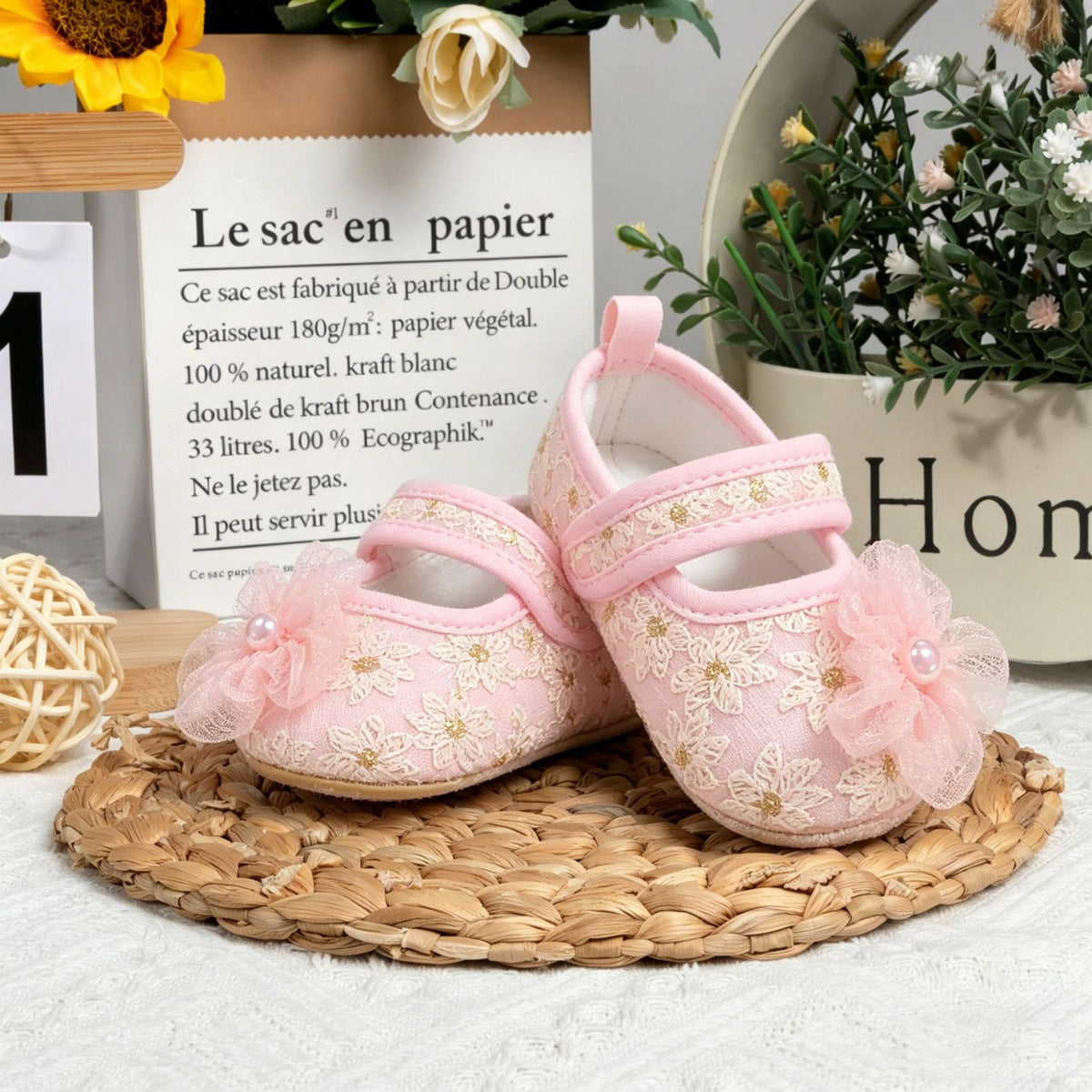 春夏婴儿鞋子0-1岁软底不跟布鞋6-12个月女宝公主鞋防滑学步鞋 Spring/Summer Baby Shoes: 0–1 Years, Soft-Soled, Heel-Less Cloth Shoes; 6–12 Months Girls' Princess Shoes, Non-Slip First Walking Shoes