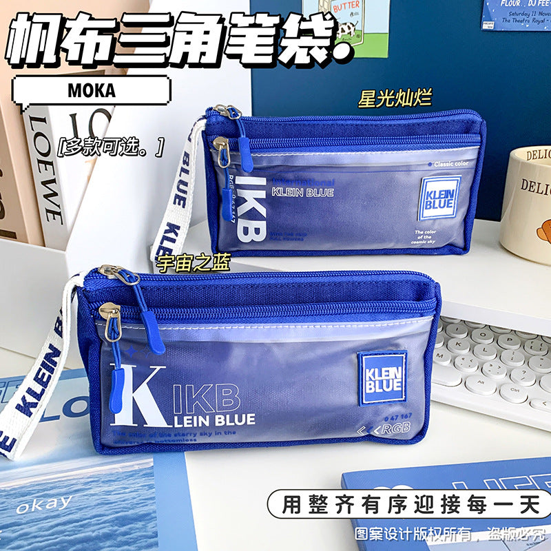 MOKA克莱因蓝三角笔袋高颜值大容量学生帆布文具袋男孩简约款MOKA Klein Blue Triangle Pencil Case: Stylish, Large-Capacity Canvas School Supply Bag for Boys—Minimalist Style
