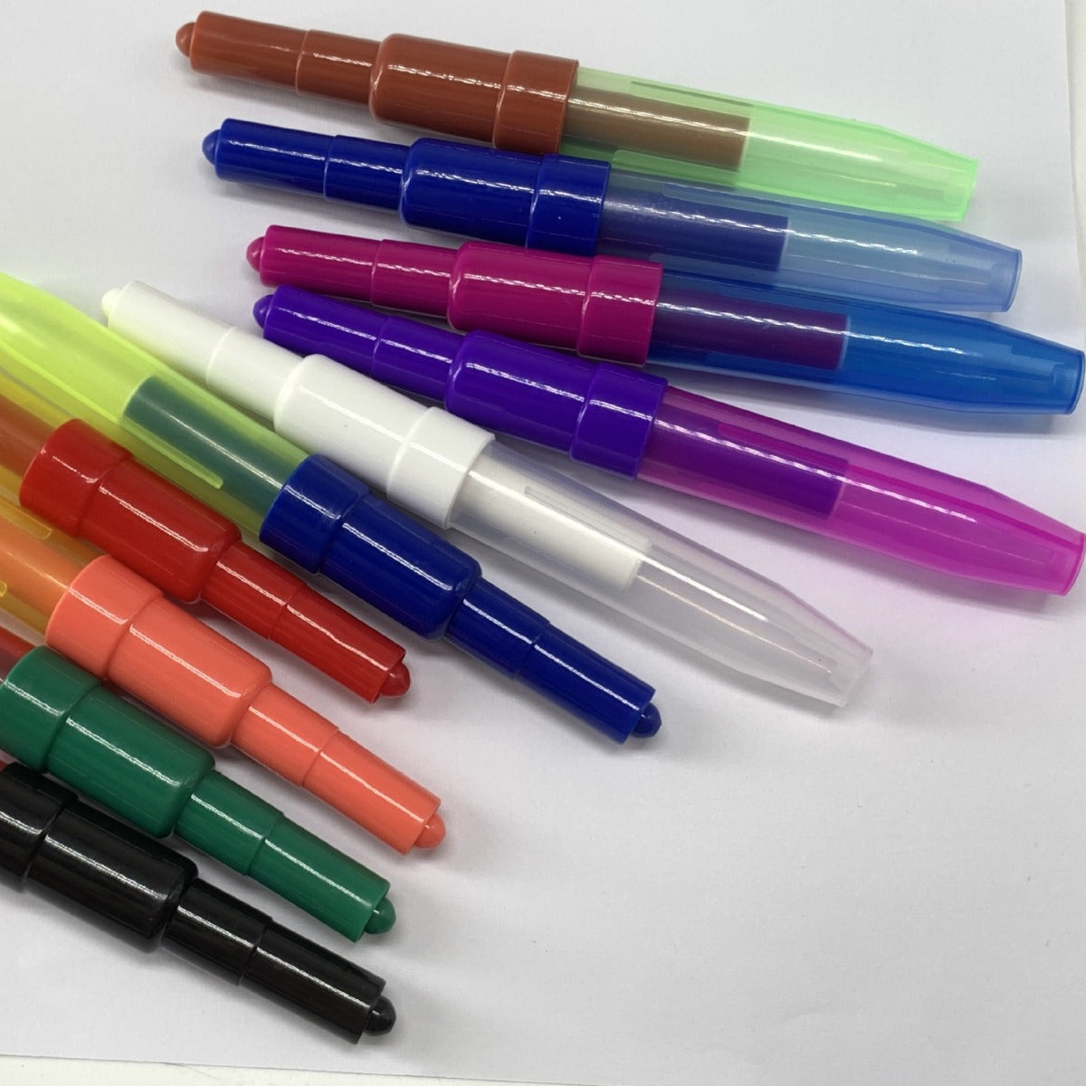 丙烯马克单头笔供应小孩绘画本不透色可变色吹吹笔喷画笔Acrylic marker pens, single-tip, for children’s art books; non-bleeding, colour-changing, blow-style spray pens