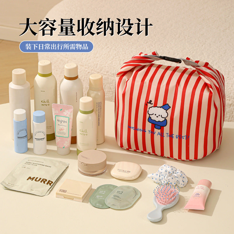 化妆品收纳包旅行必备防水洗护套装便携式卡通手提收纳袋洗漱包Cosmetics Organiser Bag – Essential for Travel: Waterproof Toiletries Set, Portable Cartoon-Printed Handbag, Toiletries Bag