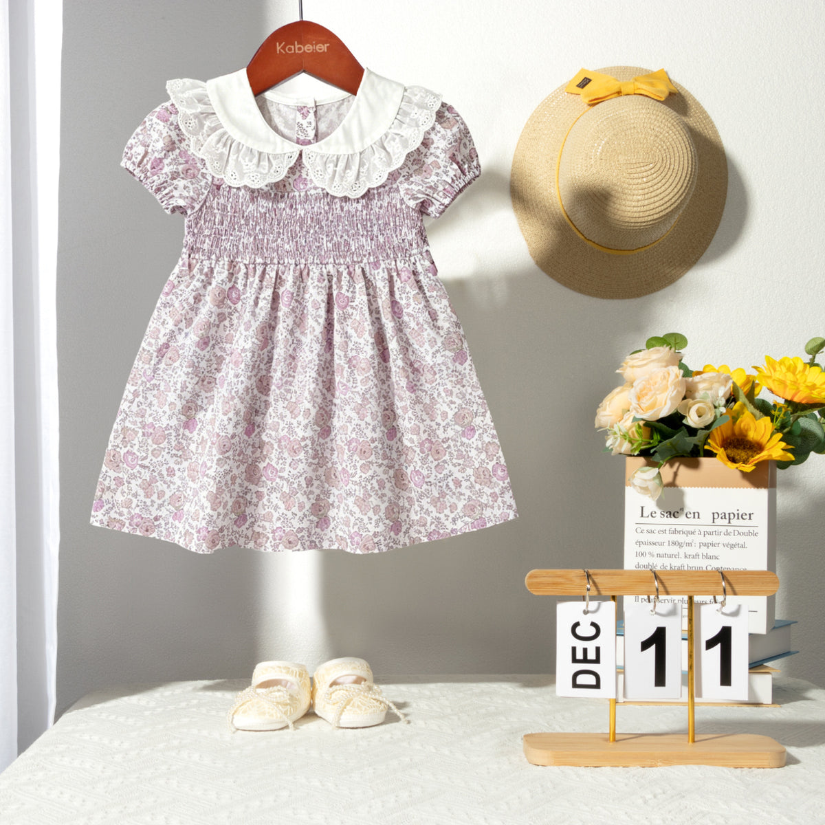 夏季女宝宝短袖打揽娃娃领连衣裙碎花裙姐妹装Girls' Short-Sleeve Ruffled Peter Pan Collar Dresses with Floral Print—Matching Outfits for Sisters