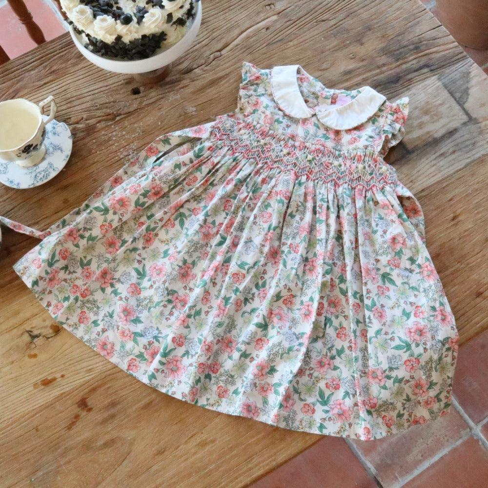 女童娃娃领无袖碎花连衣裙手工打揽刺绣田园小清新休闲Girls' Sleeveless Floral Print Dress with Peter Pan Collar, Hand-Embroidered, Rustic, Fresh, and Casual
