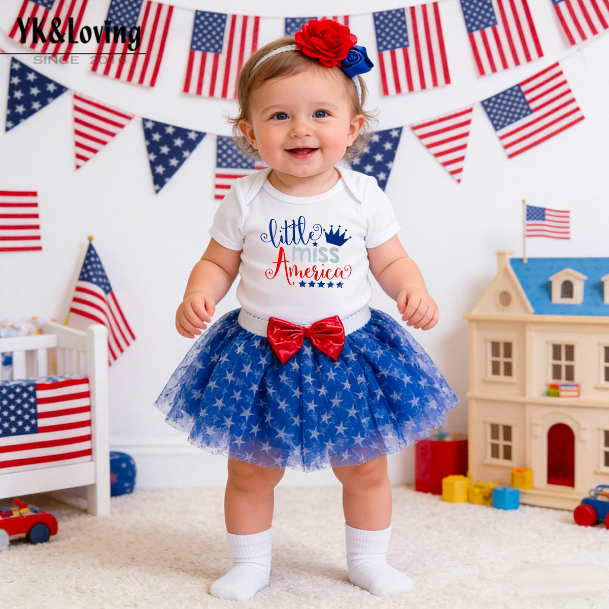 独立日婴儿服饰短袖哈衣蓝色星星半身裙发饰套装Independence Day Baby Outfit: Short-Sleeve Romper, Blue Star Skirt, and Hair Accessory Set