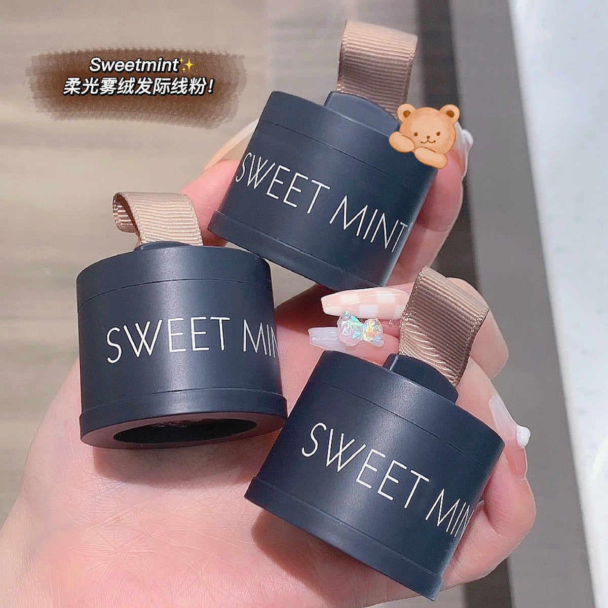 发际线蓬松粉 修容粉阴影修饰填充额头发际线Volumising Hairline Powder: Contouring powder for shading and filling in the hairline on the forehead