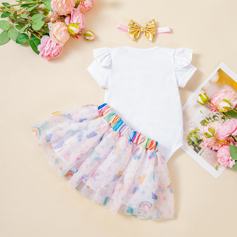 四季款宝宝节日派对套装荷叶边短袖哈衣彩虹半身裙发饰3件套All-Season Baby Holiday Party Set: Ruffled Short-Sleeve Onesie, Rainbow Skirt, and Hair Accessory—3-Piece Set