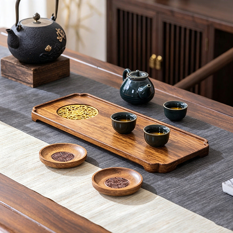 新中式实木长茶盘黄铜镂空排水茶托家用干泡台功夫茶具茶杯垫套装New Chinese-style solid wood long tea tray with brass openwork drainage saucer – home-use dry-brewing station, Gongfu tea set with tea cup coasters