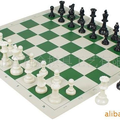 厂家直销户外便携国际象棋 塑料棋子国际象棋 PU袋装国际象棋Factory-direct outdoor portable chess sets, plastic chess pieces, chess sets in PU pouches