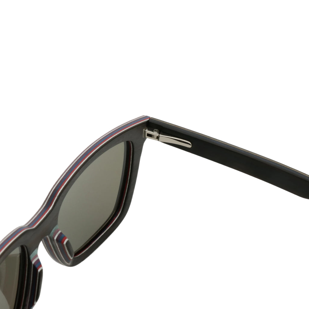 木夹层偏光太阳镜Wood-framed polarised sunglasses