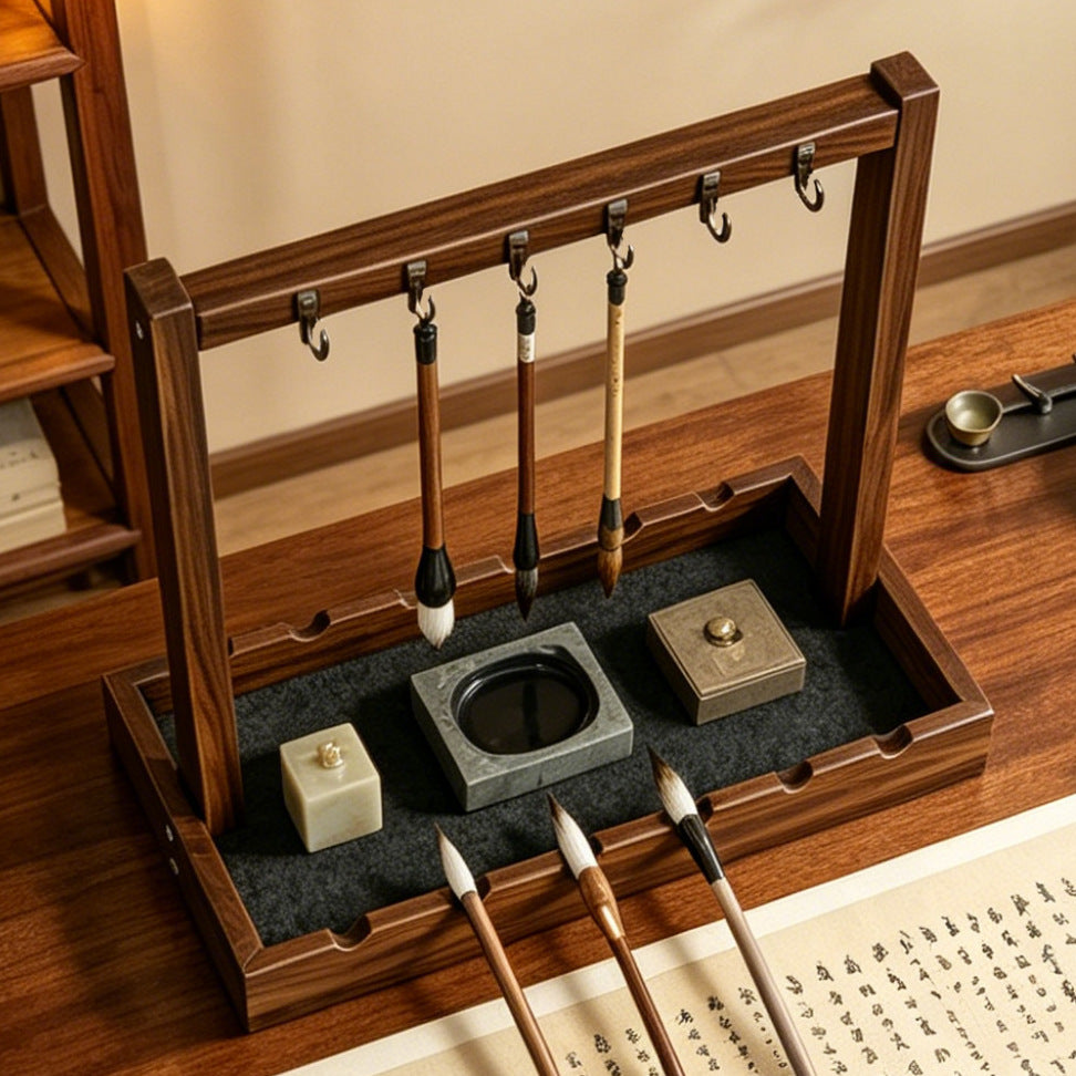 毛笔收纳架桌面笔挂笔架学生文房四宝实木展示架悬挂式书法笔托架Calligraphy brush storage rack, desktop brush holder, student’s ‘Four Treasures of the Study’, solid wood display stand, wall-mounted calligraphy brush holder