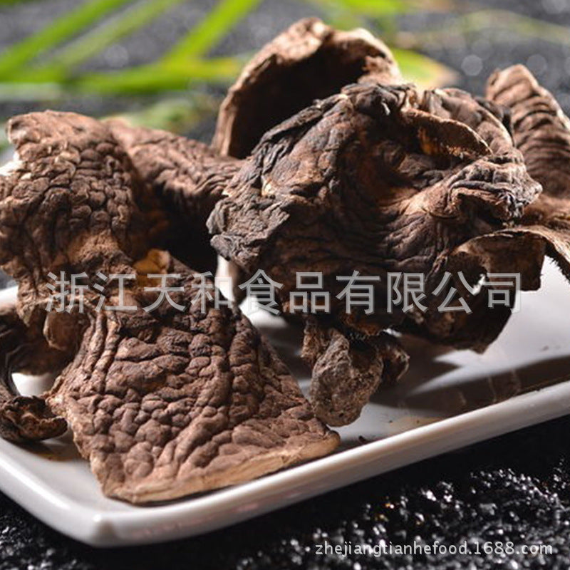 源头厂家供应野生黑虎掌菌 批发云南野生菌珍稀土特产Direct from the source: wild black tiger-paw mushrooms; wholesale of rare and exotic wild mushrooms from Yunnan