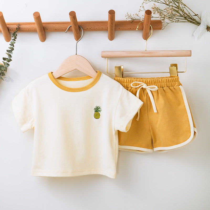 夏薄款男女宝宝休闲纯棉两件套卡通刺绣T恤短裤套装 Two-Piece Set for Baby Boys and Girls: T-Shirt and Shorts Set with Cartoon Embroidery