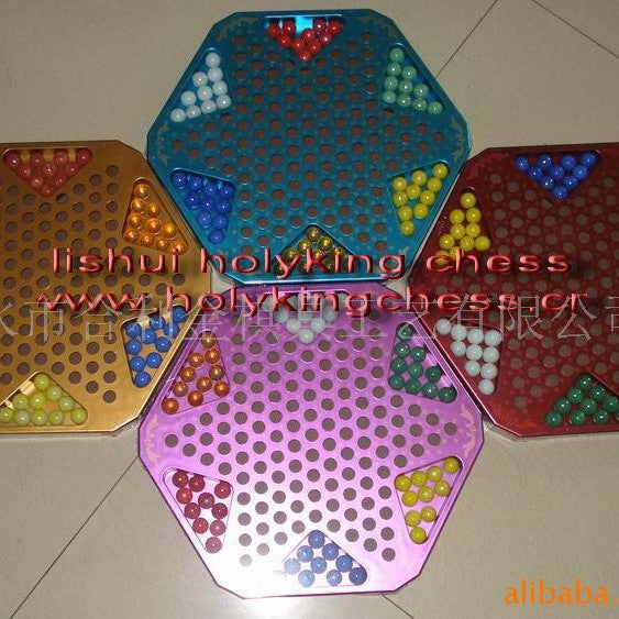 品质款传统毛竹木制六角跳棋游戏棋 玻璃木珠仿红木布袋六角跳棋High-quality, traditional bamboo hexagonal checkers set with glass and wooden pieces, in a rosewood-effect cloth bag