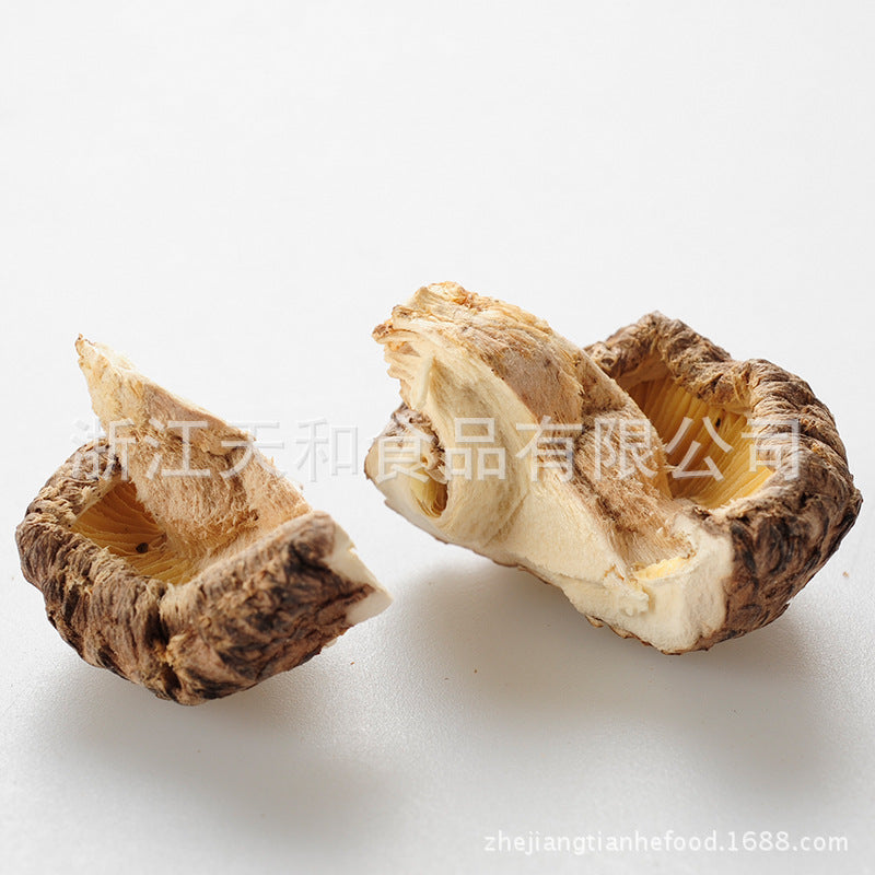 源头厂家供应原木茶花菇批发椴木香菇食用菌干货土特产Direct from the manufacturer: wholesale supply of whole log camellia mushrooms, linden log shiitake mushrooms, dried edible fungi and local specialities