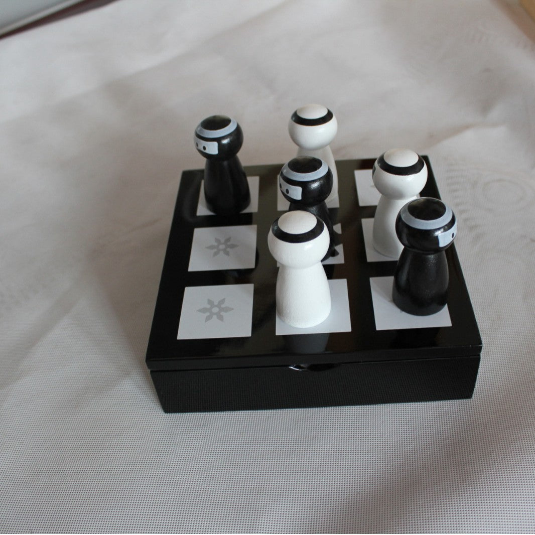 木制跳棋   人物造型3子游戏  高光 ox 象棋Wooden Checkers   Figurine-style 3-piece game  Highlighted Ox Chinese Chess