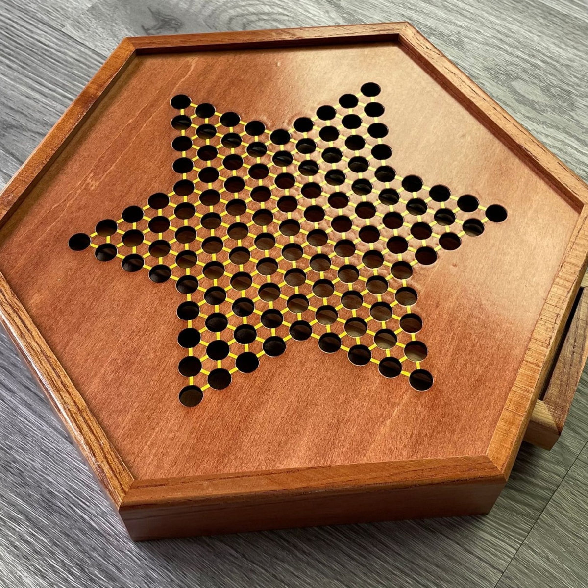跳棋 木制抽屉古典台式中国跳棋 亚马逊畅销品Checkers: Classic Wooden Drawer-Style Chinese Checkers Set – Amazon Bestseller