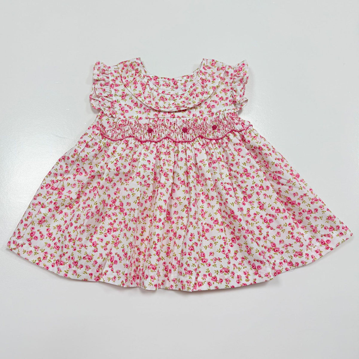 女童手工打揽绣花套装 Hand-Knitted Embroidered Outfit for Girls