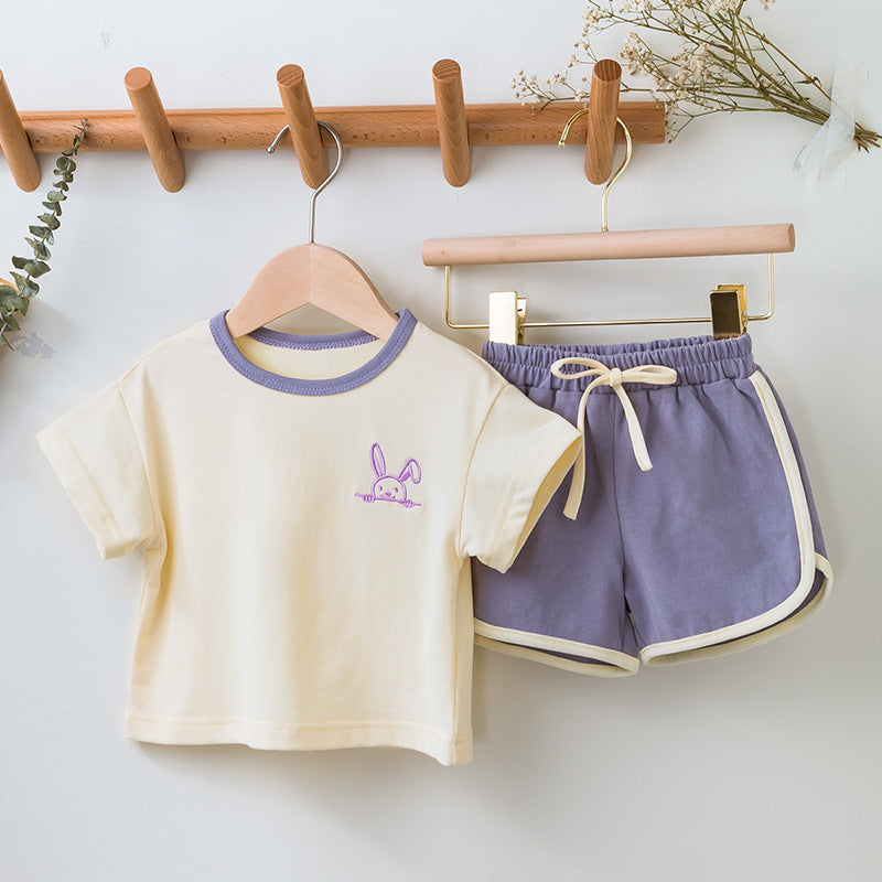 夏薄款男女宝宝休闲纯棉两件套卡通刺绣T恤短裤套装 Two-Piece Set for Baby Boys and Girls: T-Shirt and Shorts Set with Cartoon Embroidery