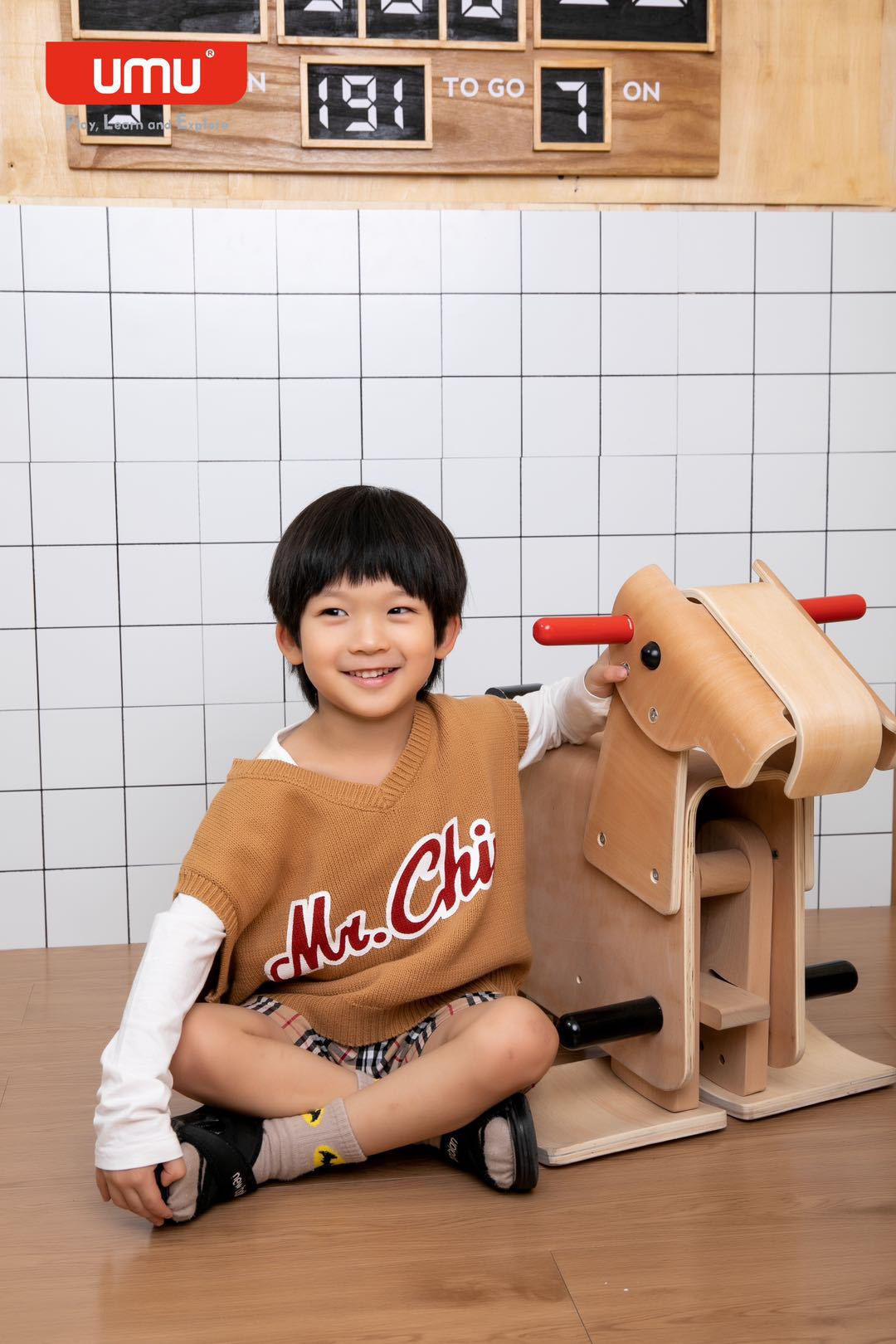 #1279优木摇摇马木制可坐可骑坚固实木骑乘益智儿童安抚#1279 Youmu Rocking Horse – Wooden, Can Be Sat On or Ridden, Sturdy Solid Wood, Educational and Soothing for Children