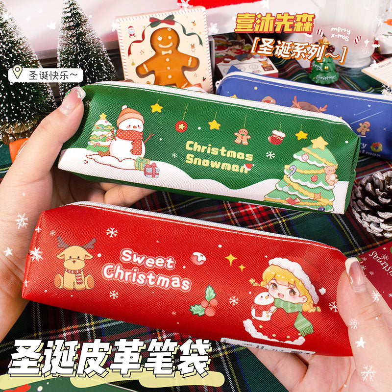 圣诞八角笔袋皮革材质防水笔袋耐磨耐用文具袋小礼物学生奖励文具Christmas Octagonal Pencil Case: Leather, Waterproof, Durable, and Wear-Resistant Stationery Bag—Perfect as a Small Gift or Student Reward