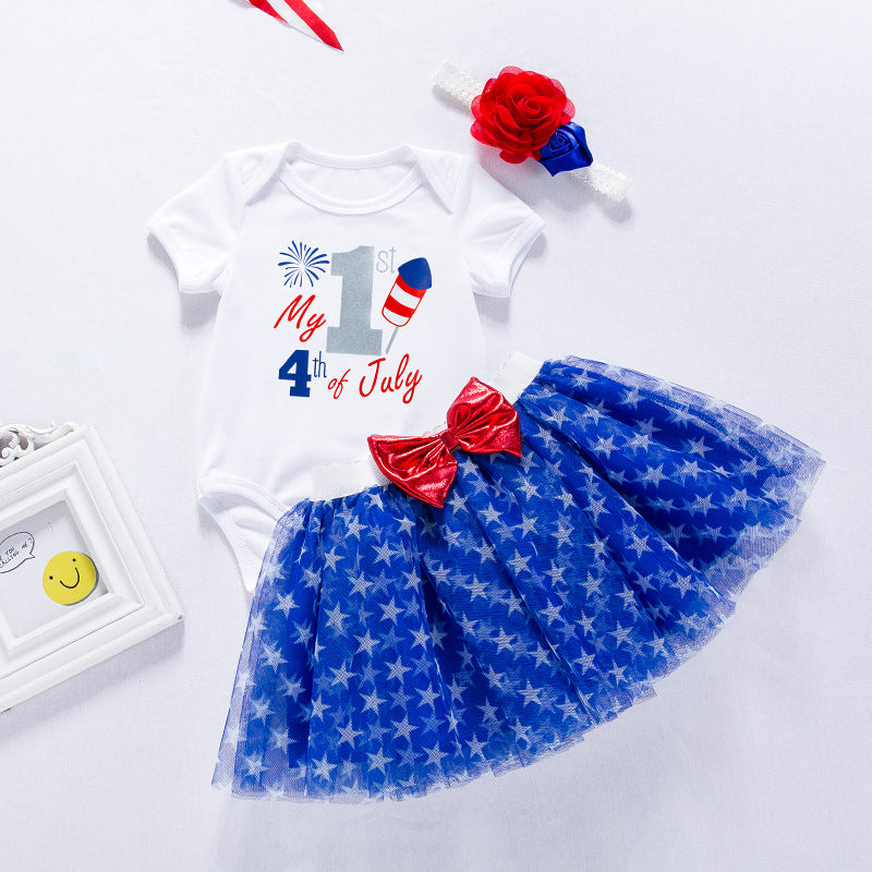 独立日婴儿服饰短袖哈衣蓝色星星半身裙发饰套装Independence Day Baby Outfit: Short-Sleeve Romper, Blue Star Skirt, and Hair Accessory Set