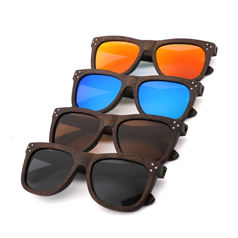 竹木框架太阳眼镜Bamboo and wood-framed sunglasses