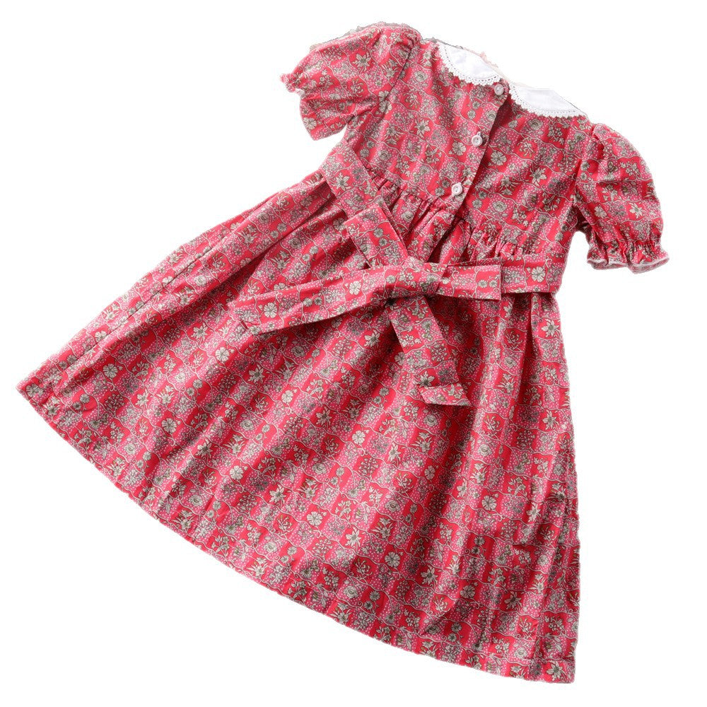女童短袖连衣裙手工打揽刺绣碎花休闲复古红娃娃领裙Girls' Short-Sleeve Dress with Hand-Embroidered Floral Pattern, Casual Retro Style with a Red Peter Pan Collar