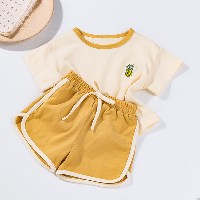 夏薄款男女宝宝休闲纯棉两件套卡通刺绣T恤短裤套装 Two-Piece Set for Baby Boys and Girls: T-Shirt and Shorts Set with Cartoon Embroidery