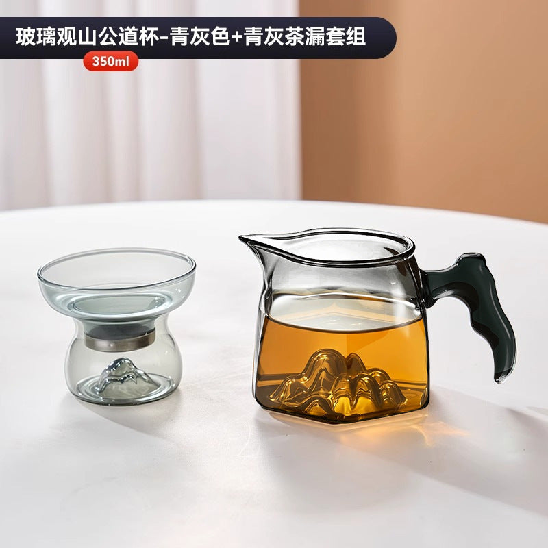 公道杯高硼硅玻璃高档茶漏过滤分茶器一体高颜值泡茶公杯茶滤茶海Gongdao Cup: High-Quality Borosilicate Glass Premium Tea Strainer and Tea Divider in One—Stylish Shared Tea Cup with Tea Strainer and Tea Bowl