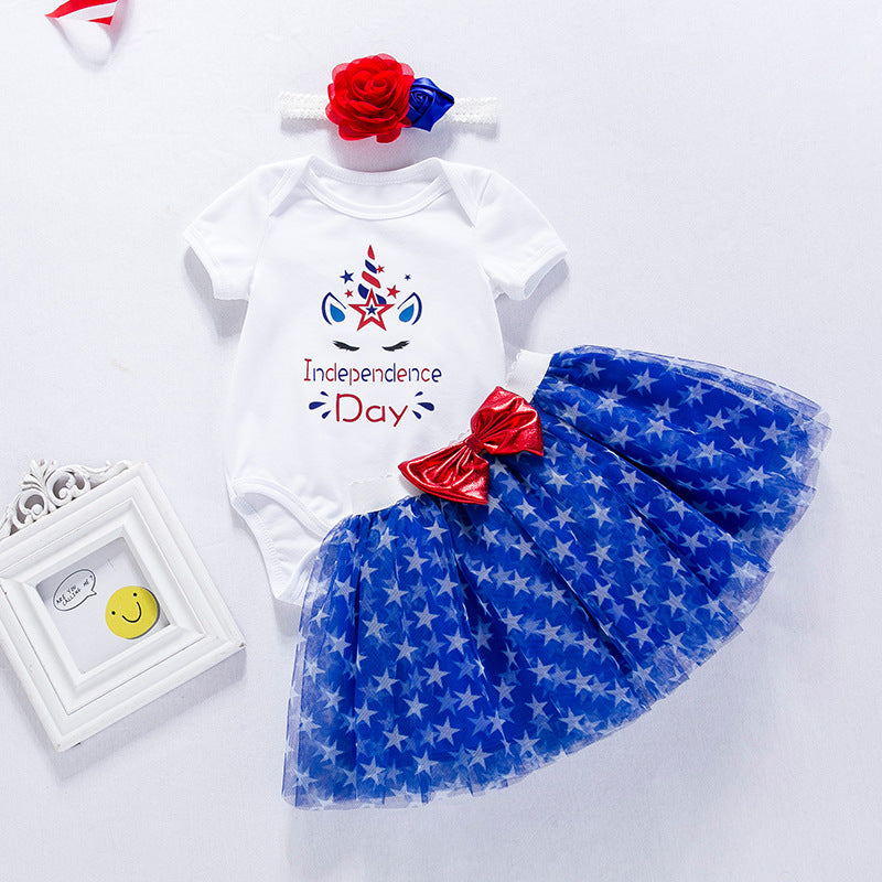 独立日婴儿服饰短袖哈衣蓝色星星半身裙发饰套装Independence Day Baby Outfit: Short-Sleeve Romper, Blue Star Skirt, and Hair Accessory Set